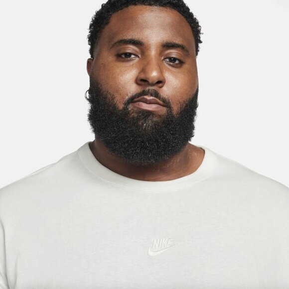 NEW with Tag Nike Sportswear Premium Essentials Men's T-Shirt in Sail Medium - Picture 3 of 8